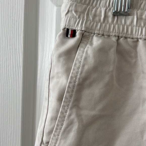 Mens Tommy Hillfiger casual shorts, Mens Small, Gently used,  Comfortable fit - Picture 3 of 7